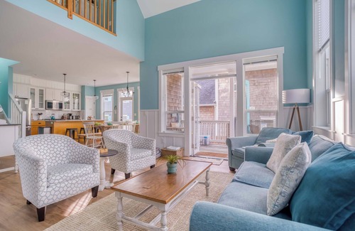 Lincoln City House | Ocean Vew, Olivia Beach, Two Queen Suites, Bonus, Bunk Room, Hot Tub, Fire Pit