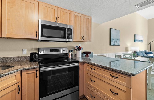Cape Caneveral Beach Gardens Condo | Ocean View, 2 Primary Suites, Heated Pool, Beach