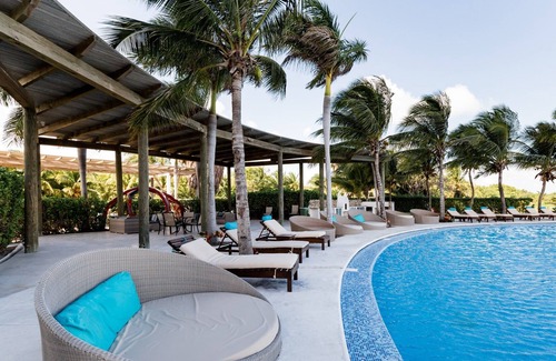 Cancun Apartment | Ocean view 3 bedroom condo! Infinity pool