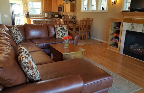 Oceanside House | Ocean view and less than a 5 minute drive to the beach!