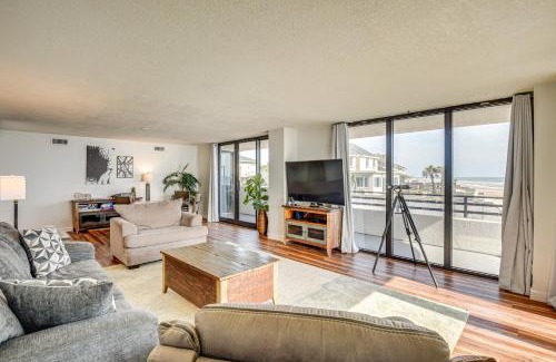 Daytona Beach Apartment | Ocean-View Balcony Daytona Beach Family Getaway!