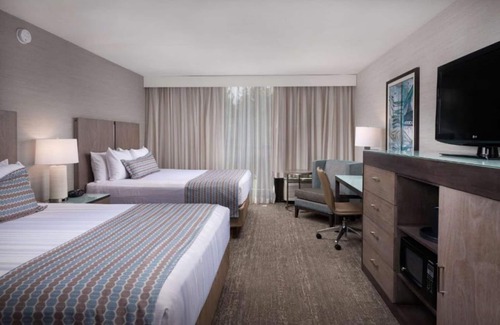 Newport Hotel | Ocean View Family-Friendly Room: Close to Yaquina Bay Lighthouse