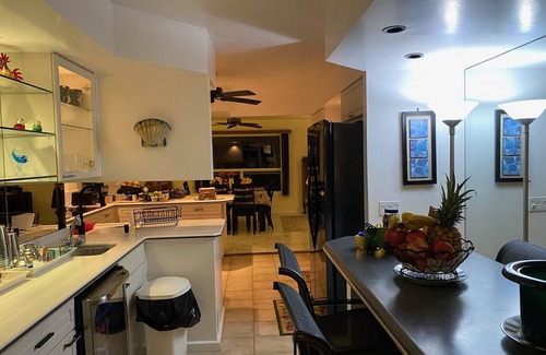 Waialae Iki Ridge House | Ocean View Home