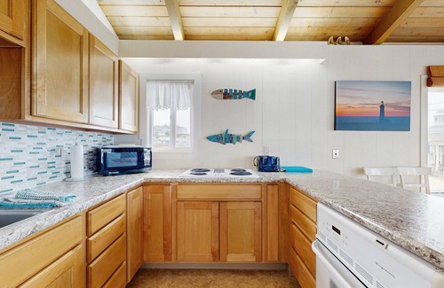 Newport House | Ocean-view home with beach access - walk to Nye Beach, shops, and dining