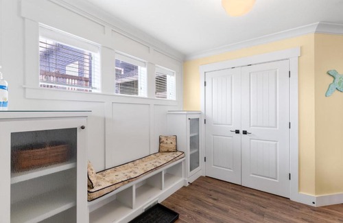 Lincoln City House | Ocean View, Hot Tub, Sleeps 10