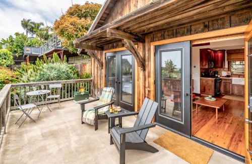 Summerland Villa | Ocean View Loft by Paradise Retreats