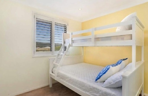 Umina Beach Apartment | Ocean View on the Esplanade