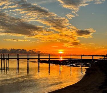 Long Beach Estates Apartment | Ocean View Room at Barnacle Resort