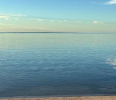 Long Beach Estates Apartment | Ocean View Room at Barnacle Resort