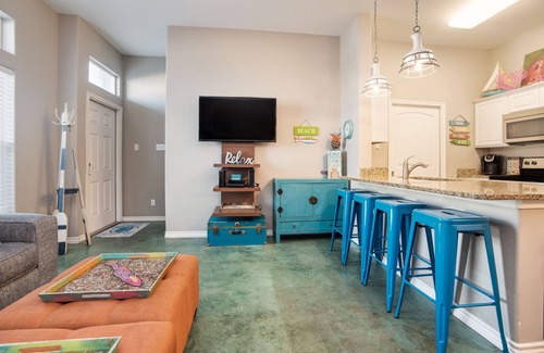 Corpus Christi House | Ocean view, steps from the beach!