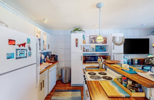Waikoloa Apartment | Ocean-view studio on golf course with heated pool, pickleball, & washer/dryer
