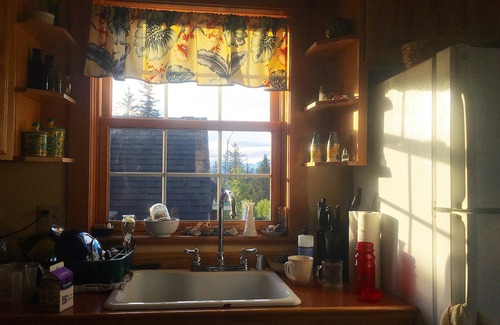 Homer Apartment | Ocean View Suite Homer Alaska Cafe/Bookshop/Beach