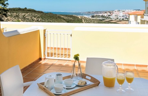 Atalaia House | Ocean view Villa with Shared Pool - SCRC