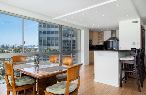 Coronado Condo | Ocean Views Everywhere, Corner Unit in La Sierra, 6th Floor