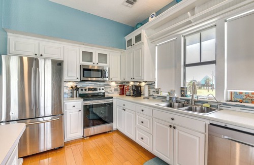 Surfside Beach House | Ocean Views: Pet-Friendly Surfside Beach Gem