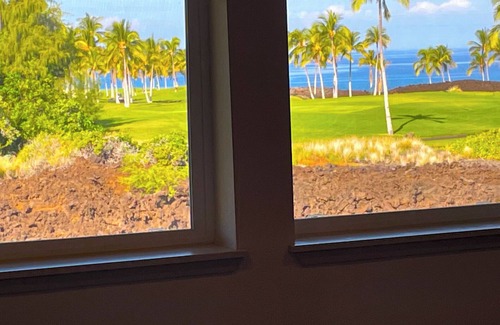 Waikoloa Condo | Ocean views with private restaurant and pool bar. Last minute specials.