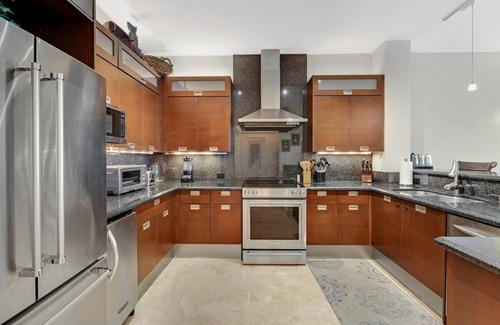 Rock Harbor Condo | Oceanfront 2BR/2.5BA Mariner's Club Villa 532 with Oasis Pool, Marina, Game Room & More