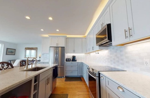 Mid-Coast and Islands House | Oceanfront 4 bed, 3 bath colonial beach home, right on Casco Bay!