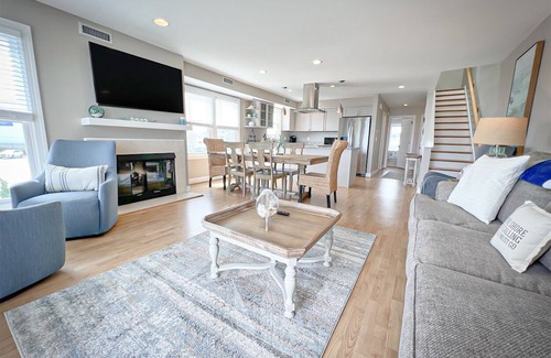 South End House | Oceanfront 4br/4ba townhome w/ocean views and direct beach access