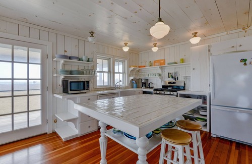 Nantucket House | Oceanfront 4BR Home and 2BR Cottage with Spectacular Water Views and Sunsets!