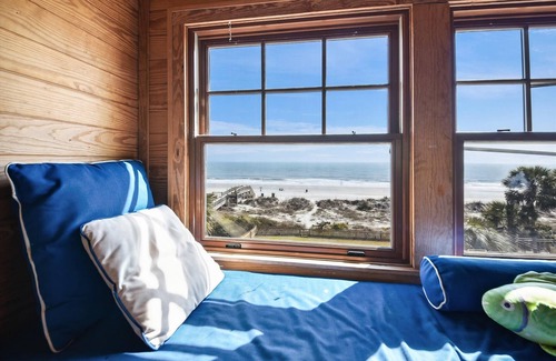 Golden Mile House | Oceanfront Alta Mira on the Golden Mile