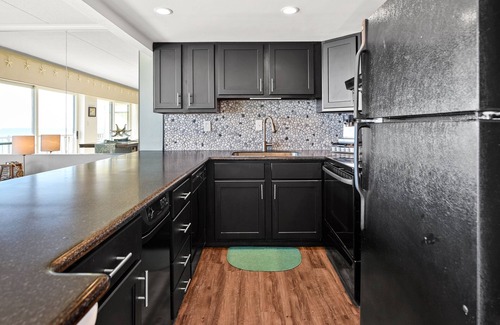 Midtown Ocean City Condo | Oceanfront, completely renovated, great view, steps from the beach, and a pool!