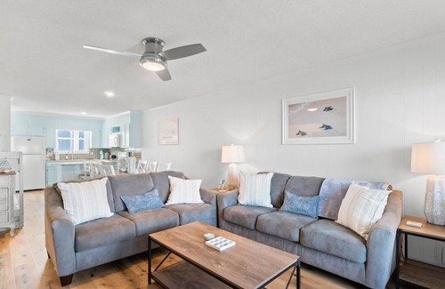 Ocean Isle Beach Apartment | Oceanfront Condo with Pool & Beach Access!