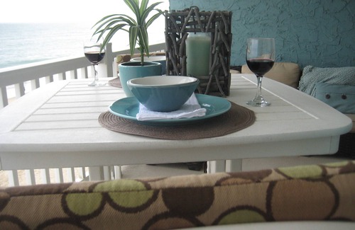 South Nags Head Condo | Oceanfront condo in OBX Fully Renovated 2 Bedroom, 2 Bath Condo On The Beach