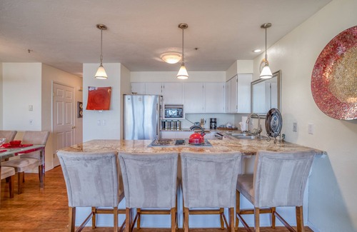 Newport Condo | Oceanfront Condo in the Heart of Nye Beach-Steps to the Best Restaurants!