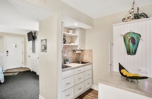 Indialantic By The Sea Condo | Oceanfront condo with beach access - pool access & on-site washer/dryer