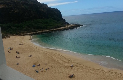 Makaha Condo | Oceanfront condo with amazing views. Best sunsets every evening on the 8th.