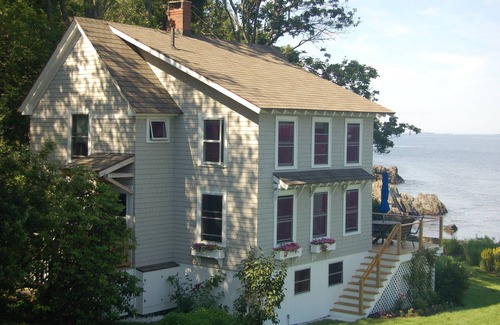 Pond Cove Cottage | Oceanfront Cottage with Spectacular Views of Casco Bay