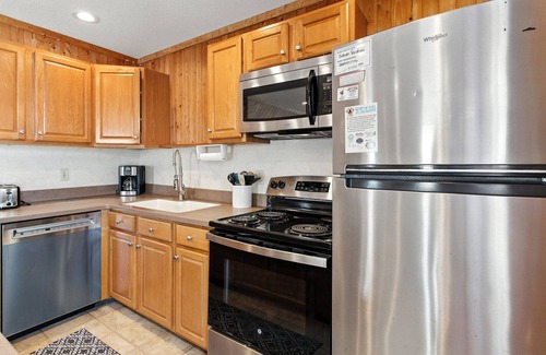 South Nags Head House | Oceanfront, dog friendly, amazing sunrise!