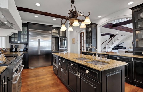East Beach House | Oceanfront, East Beach, Occupancy 12, Four Bedroom Home