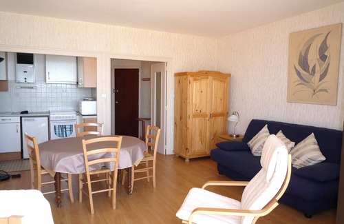 Les Sables d'Olonne Apartment | Oceanfront Studio with Balcony, Steps from Beach
