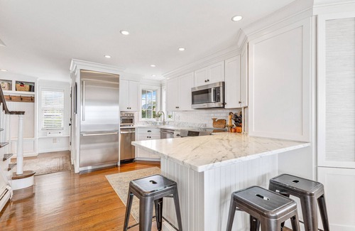 Plymouth House | Oceanfront home private Priscilla Beach