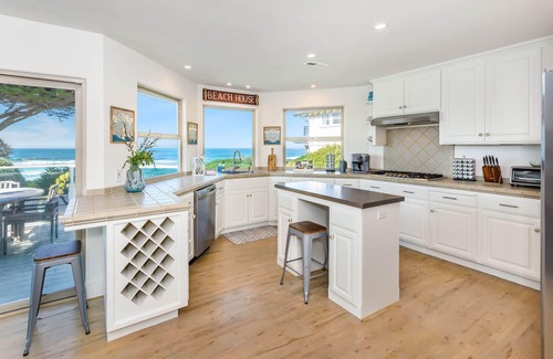 Montara House | Oceanfront Home Retreat w/Breathtaking Views of Fitzgerald Marine Reserve