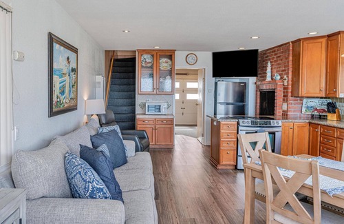Pacific Grove House | Oceanfront Home with Spectacular Views on Monterey Bay.