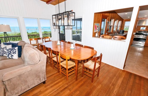Southern Shores House | OCEANFRONT, Hot Tub, Private Beach Access, SS9, Aries