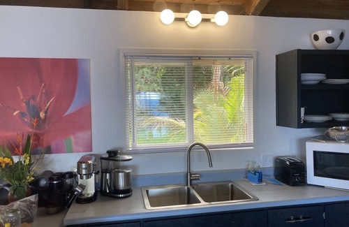 Kehena House | Oceanfront In Beautiful Tropical Area, by black sand beach - Oceana Hawaii