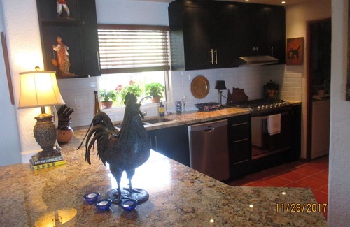 South Shore Hotel Area Condo | Oceanfront Luxury Condo - Exclusive South Shore