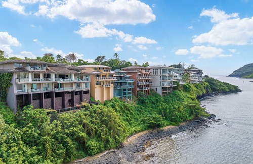 Lihue Apartment | Oceanfront Luxury | Relax in Style, Walk to Kalapaki Beach & Hiking Trails