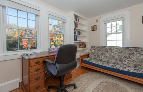 Buzzards Bay House | Oceanfront Newly Renov Beach House. Sunroom, Central A/C, etc. On Buzzards Bay!