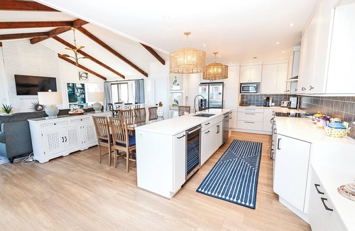 Duck House | OCEANFRONT, Ocean Views, Sun Decks, Close to Beach Access, SA112, The SandBar