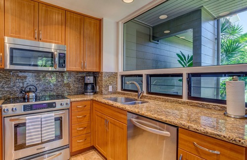Napili Condo | Oceanfront Paradise | Prime Whale-Watching, Fully Appointed