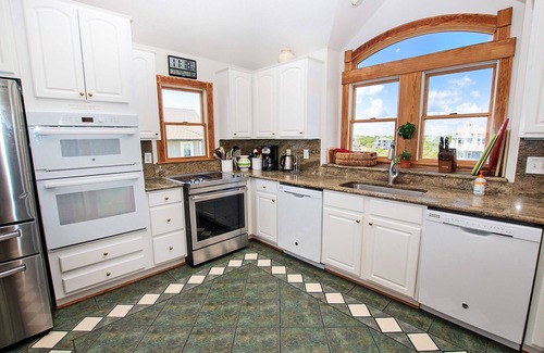 Whalehead Beach House | OCEANFRONT, Private Pool, ELEV, Ocean Views, Priv. Beach Access, WL877, Summerwind