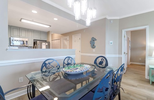 Folly Beach Condo | Oceanfront Private Balcony & Easy Walk to Dntn Folly Beach