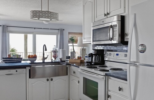 Port St. Joe House | Oceanfront | Quiet Beach | 2 Balconies | Arcades | Kayaks