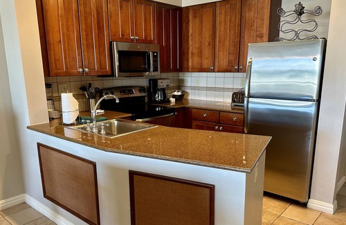 Key West Resort | Oceanfront Resort, Infinity Pool, Hot Tub, Courtyard, Sleeps 6, 7 Nights, Hyatt