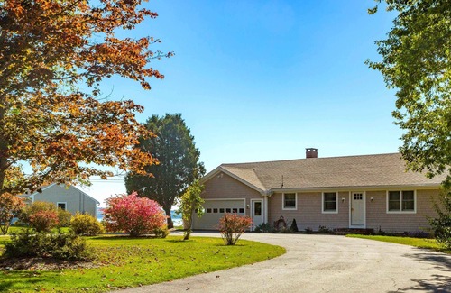 Glen Cove House | Oceanfront -Samoset Road, Rockland ME (Across from the Samoset Resort)